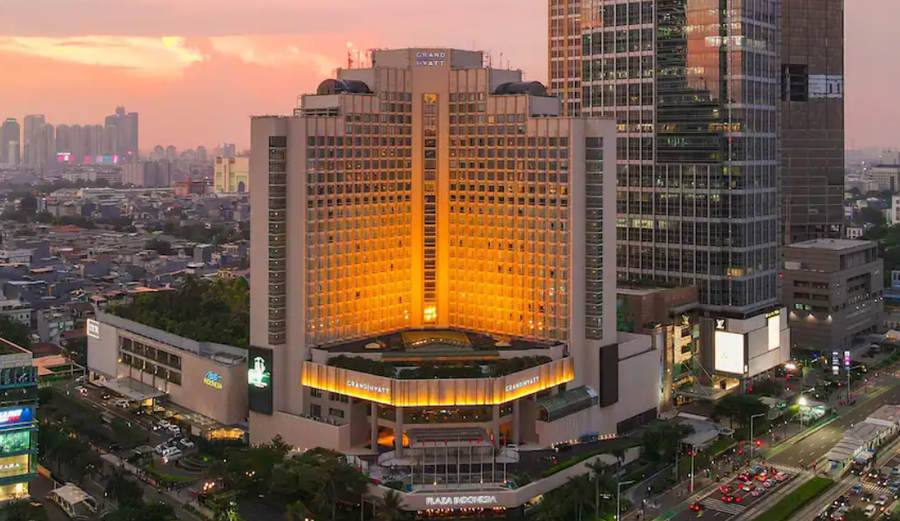 Rahasia di Balik Isu Jual Hotel Mewah!