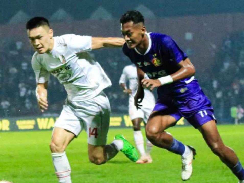 Duel Sengit! Persis vs Semen Padang: Siapa yang Menang?