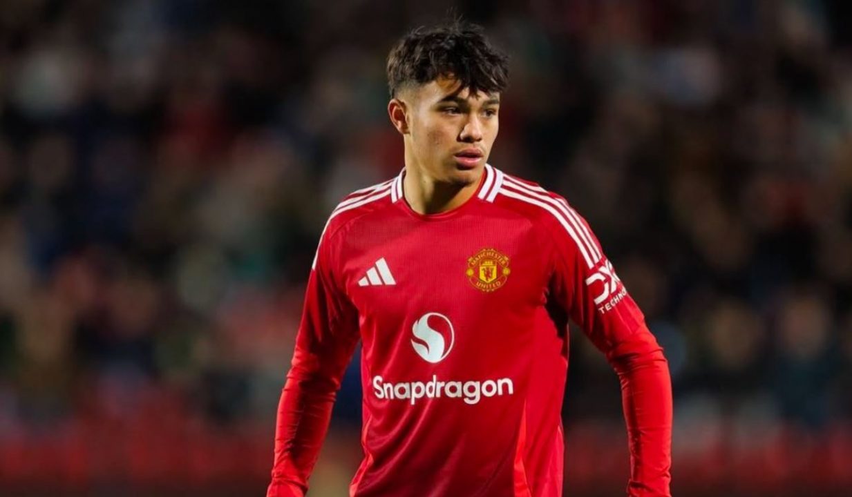 Debut Striker 24 Gol Man United?