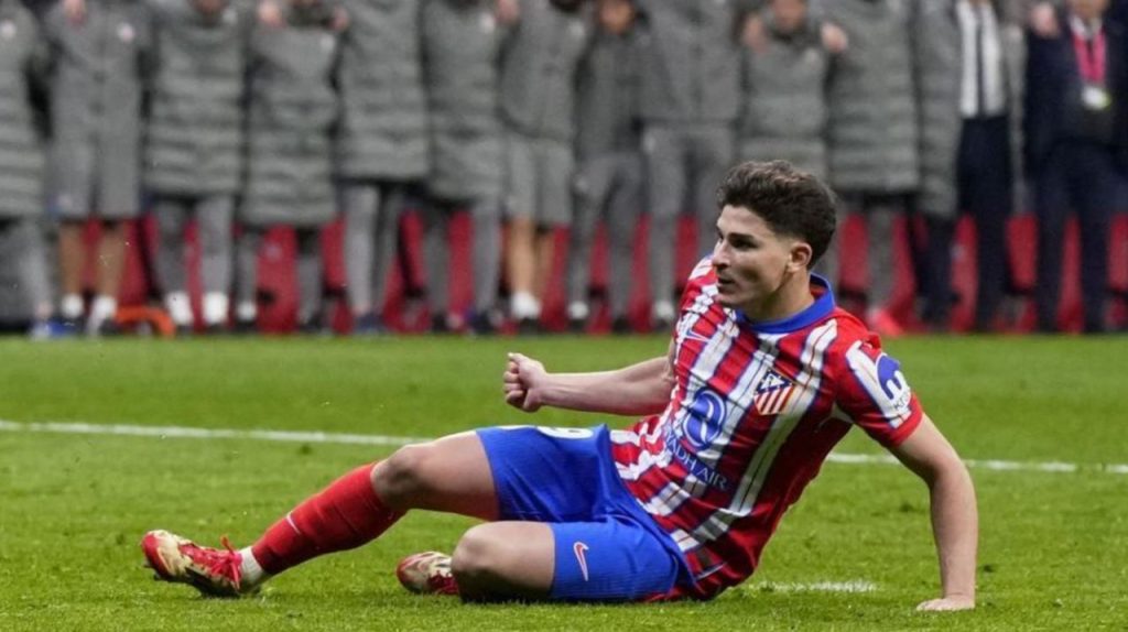 Liverpool Bidik Alvarez? Tenang Dulu, Ada 'Bom' Muda di Anfield!