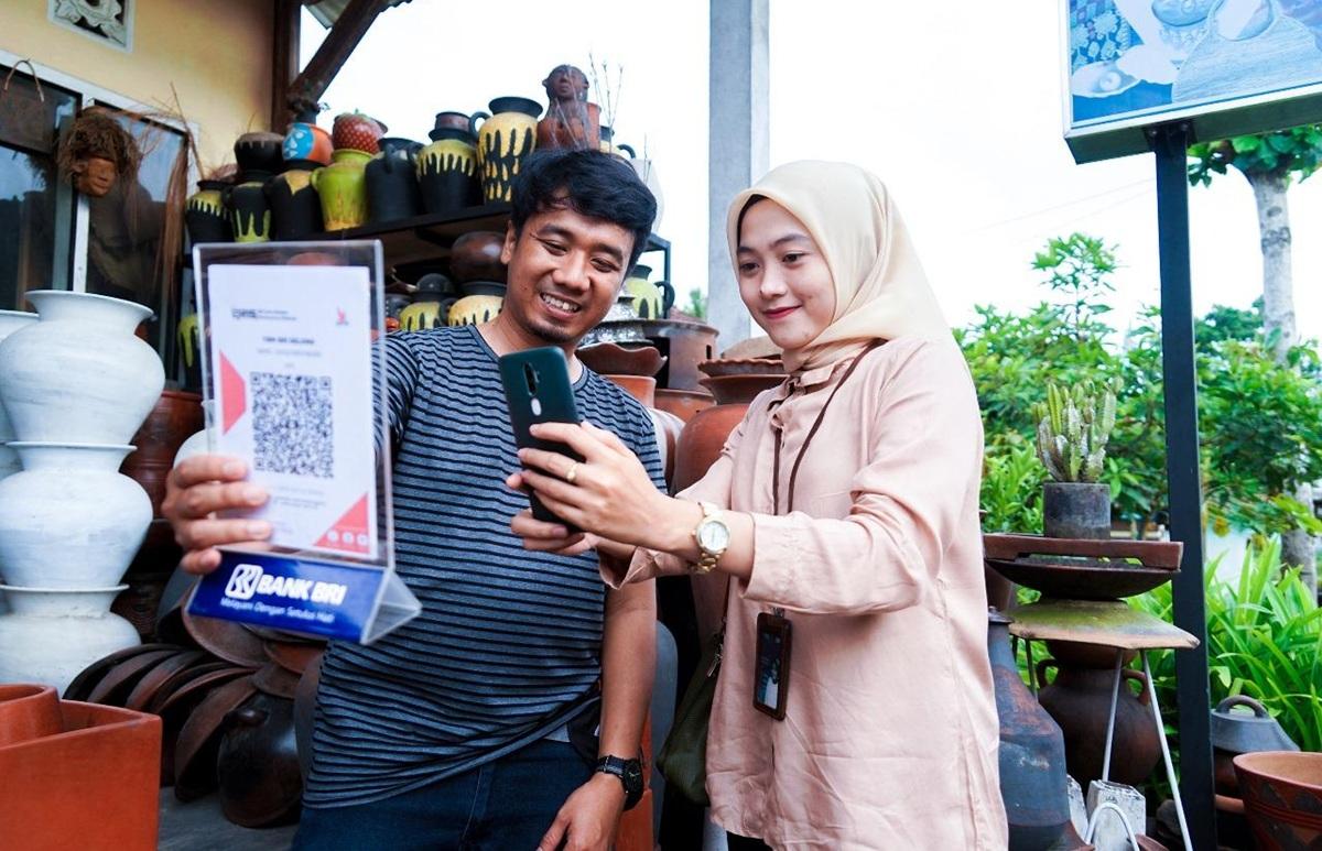 BRImo: Lebaran Anti Ribet, Bayar Pakai QRIS Aja!