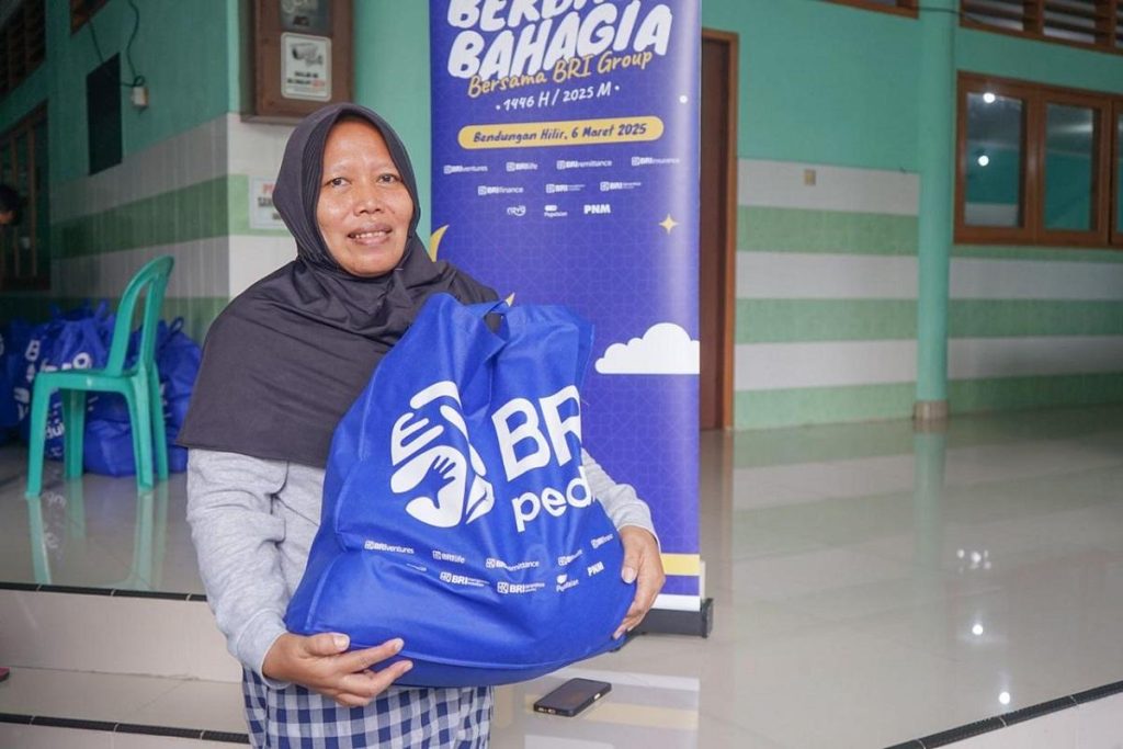 Ramadan Berkah: BRI Bagi Ratus Ribu Paket Sembako!
