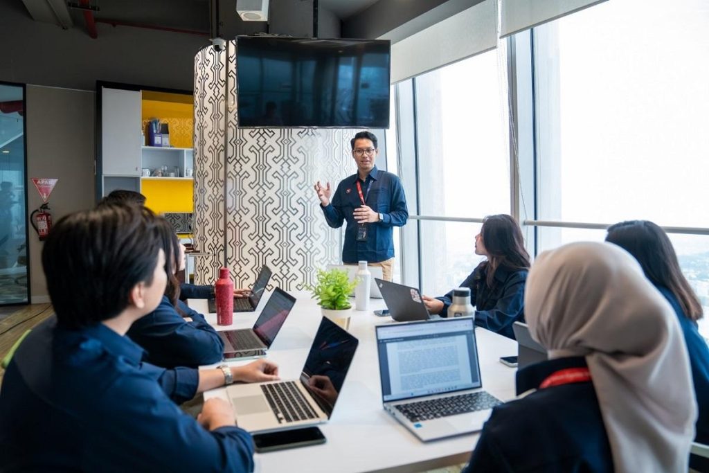 Raih Mimpi di TelkomGroup! Rekrutmen BUMN 2025 Dibuka!