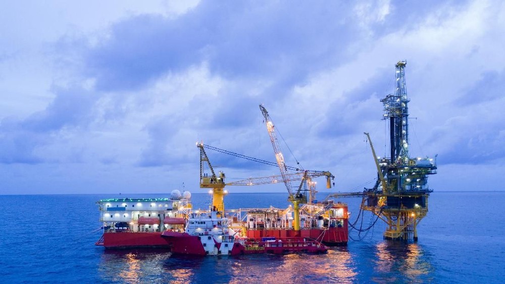 Harga Minyak Ambles! Perang Dagang Jadi Biang Keladinya?