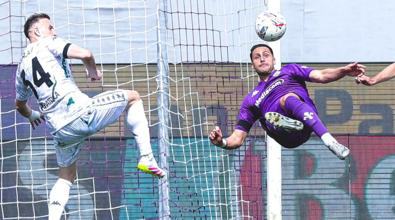 Derby Tuscan Berakhir Dramatis! Salto Spektakuler Menangkan Fiorentina