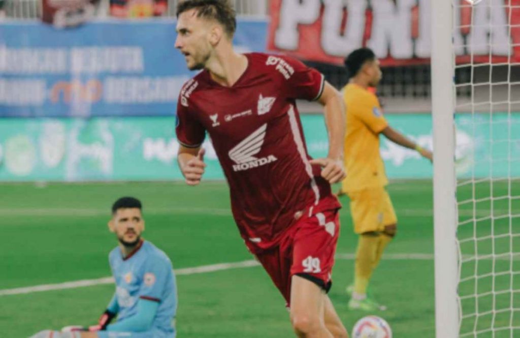 PSM Makassar Hancurkan Semen Padang! Posisi di Klasemen Meroket!