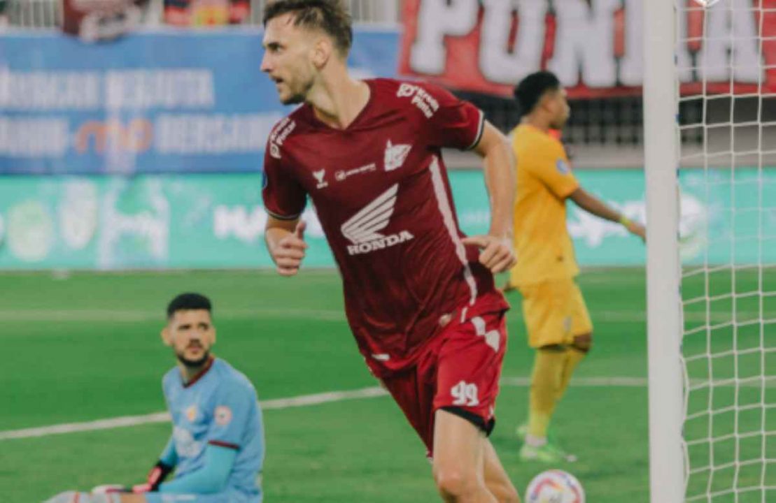 PSM Makassar Hancurkan Semen Padang! Posisi di Klasemen Meroket!