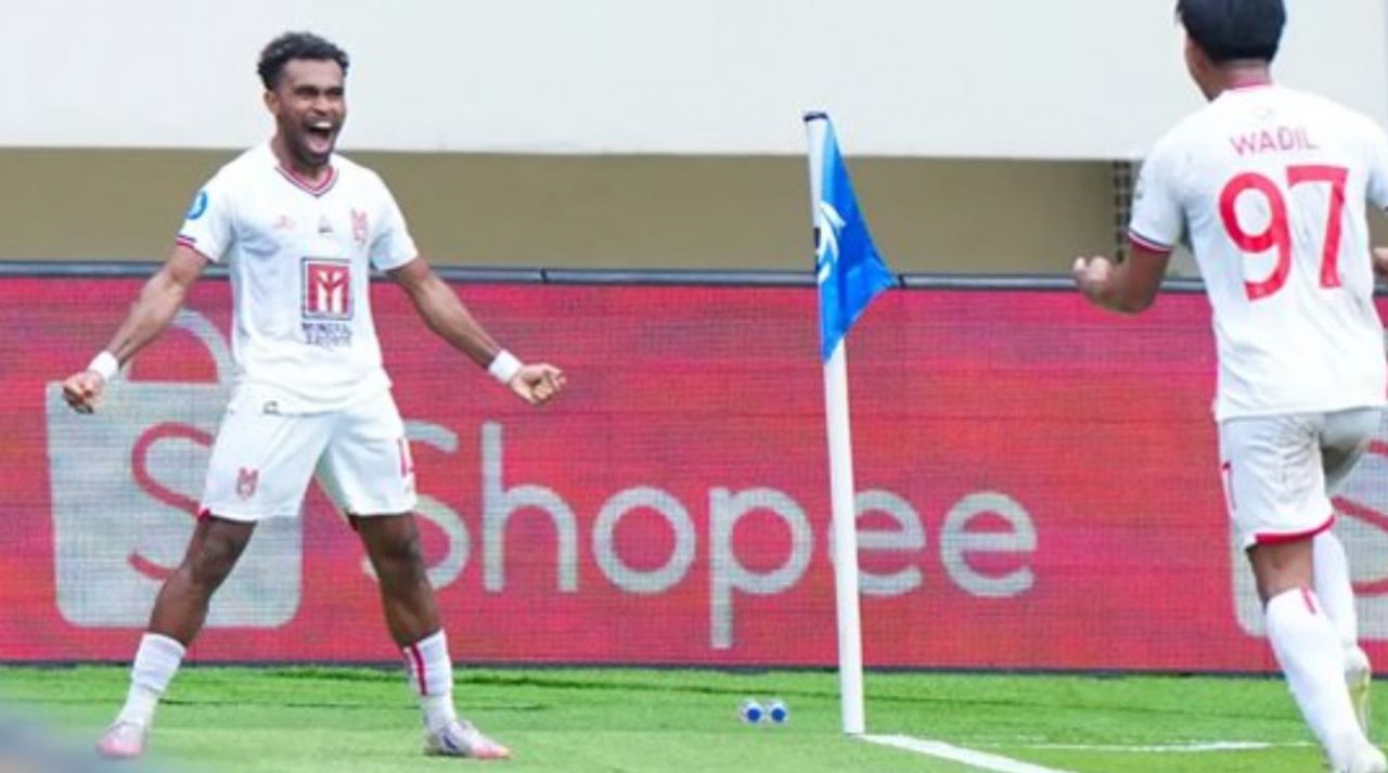 Hattrick Yakob! Persis Solo Hancur Lebur!