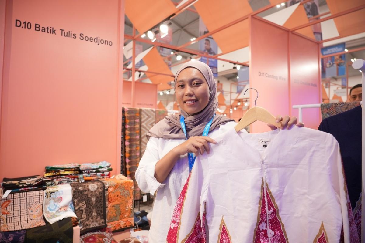 Batik Lamongan Go Internasional! Rahasia Suksesnya?