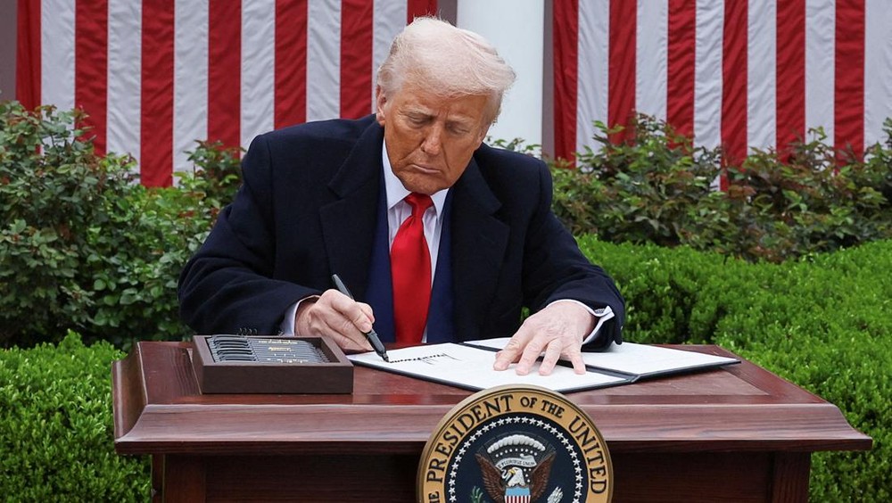 Trump Tunda Perang Tarif, Pasar Saham Langsung Naik Drastis!