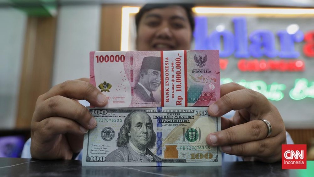 Dolar Anjlok! Bank Besar Jual di Bawah Rp17 Ribu!