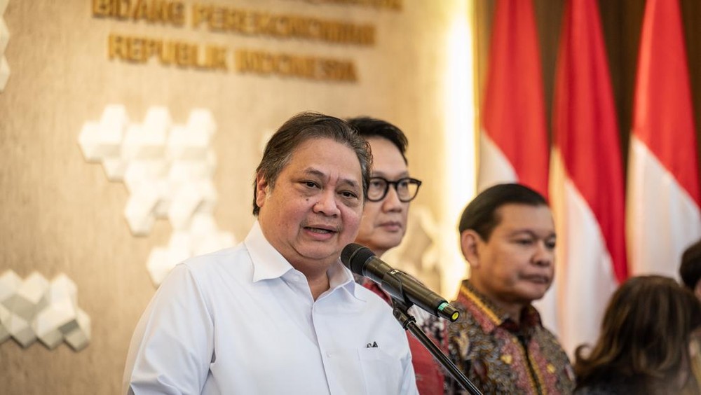 Airlangga Terbang ke AS, Negosiasi Tarif Impor!