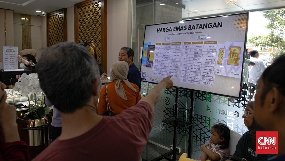 Demam Emas! Antrean Mengular Sampai Subuh!