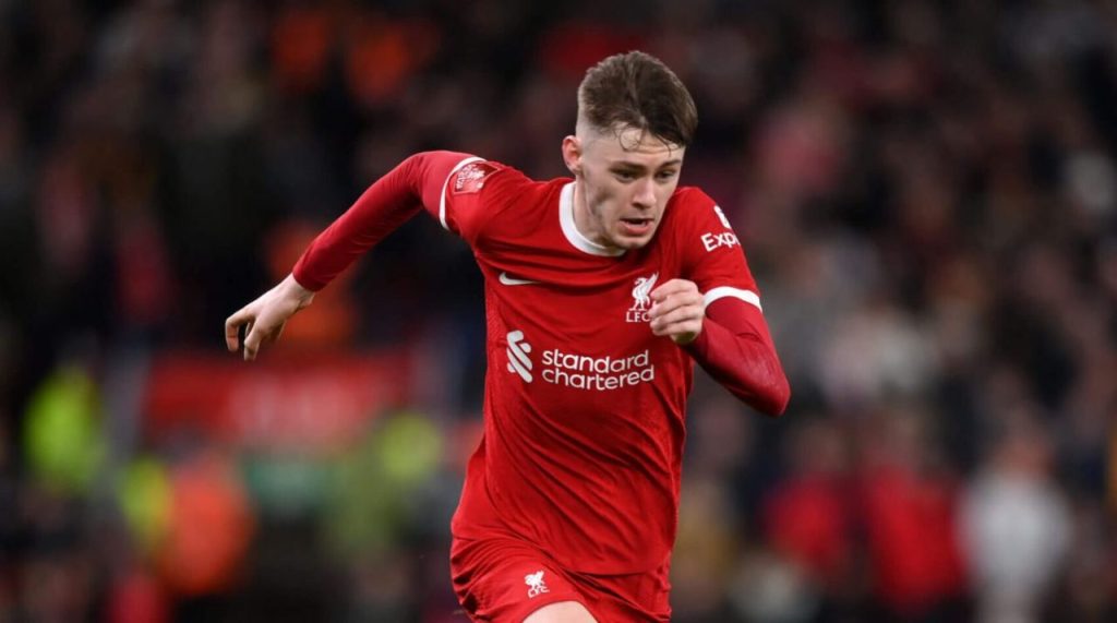 Siapa Pengganti Trent yang Ideal? Liverpool Pilih Strategi Cerdas!