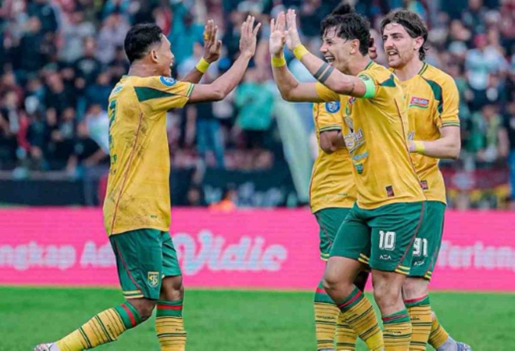 Dramatis! Persebaya Gagal Naik ke Puncak