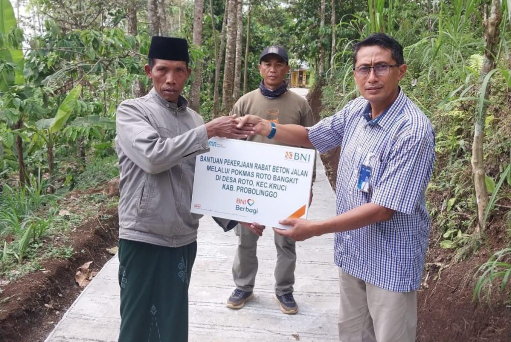BNI Perbaiki Jalan Desa, Ekonomi Daerah Terdongkrak!