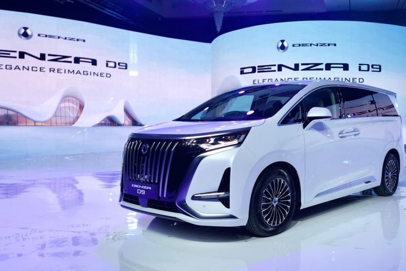 Alphard Ketar-ketir! Mobil Listrik Mewah Ini Siap Mengaspal