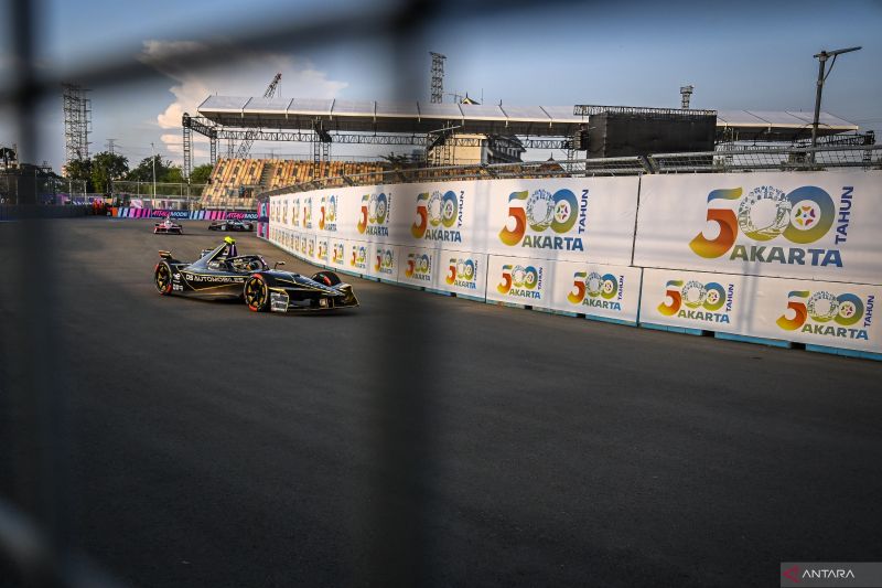 Gunther Pecahkan Rekor di Latihan Bebas Formula E Jakarta!