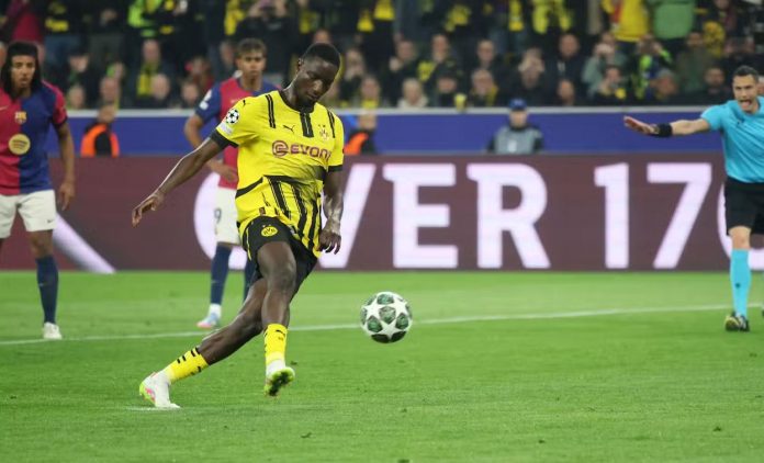 Milan Kepincut Guirassy! Dortmund Pasang Harga Bikin Pusing?