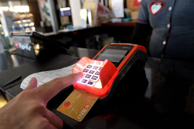 Debit vs Kredit: Kartu Mana yang Cocok Untukmu?