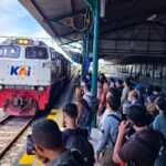 Mudik Asyik! Ribuan Penumpang Banjiri Madiun Naik Kereta