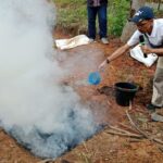 Tankos Jadi Cuan? Petani Sawit Riau Dilatih Bikin Biochar!