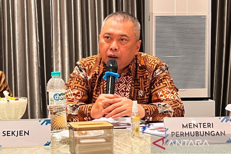  Layangan Ancam Penerbangan, Menhub Bertindak!