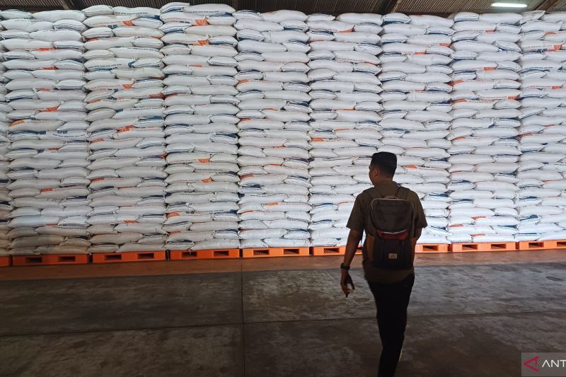  Beras Gratis! Ribuan Warga Kepri Full Senyum