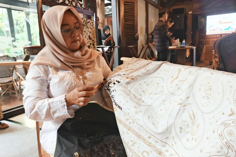 Batik Nusantara Incar Generasi Z! Ada Apa?