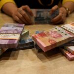 Jangan Simpan Uang di Bank! Ini Alasannya