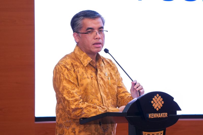 Sarjana Nganggur 1 Juta! Menaker Buka Suara