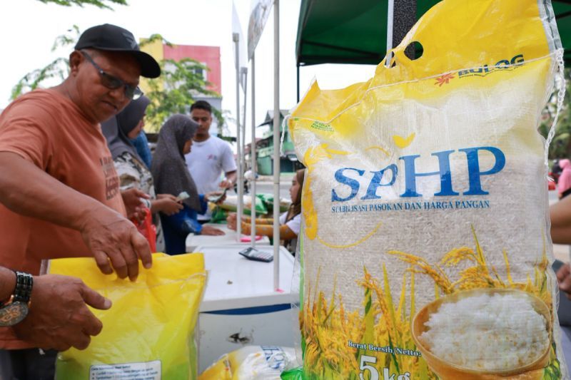 Harga Beras Stabil? Bulog Siap Gelontorkan Jutaan Ton!