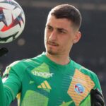 Villa Bidik Kiper Top Chelsea, Martinez Out?