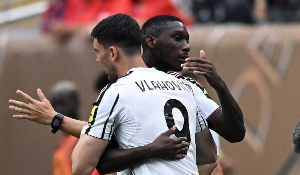Juventus Ngotot Kolo Muani, Vlahovic ke Milan?