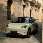 Geely Xingyuan Kuasai Pasar Mobil China!