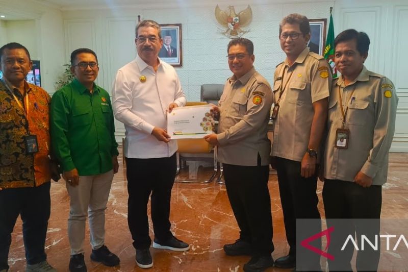 Maluku Kebanjiran Bibit! Petani Auto Sumringah