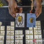  Harga Emas Terbang Tinggi! Saatnya Investasi?