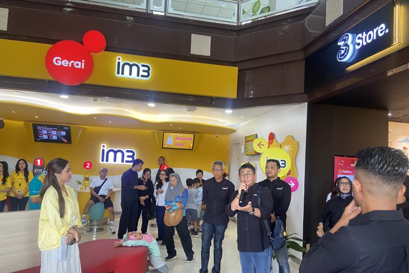 Turis Asing Jadi Incaran? Operator Seluler Buka Gerai di Bali!