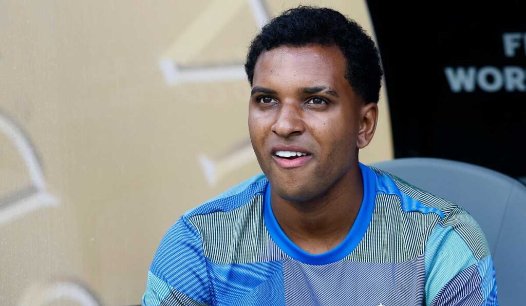 Bayern Bidik Trio Maut: Rodrygo, Diaz, atau Simons?