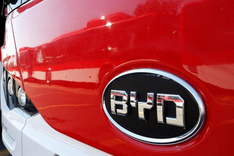  Parkir Otomatis BYD: Dijamin Aman, Ganti Rugi Penuh!