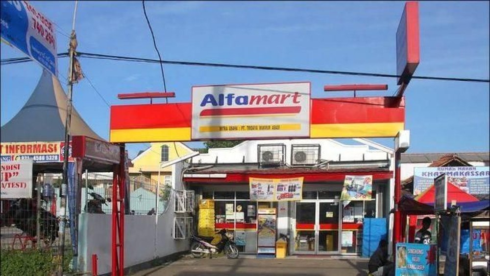 Rahasia Raup Cuan: Franchise Alfamart, Modal & Estimasi Balik Modal!