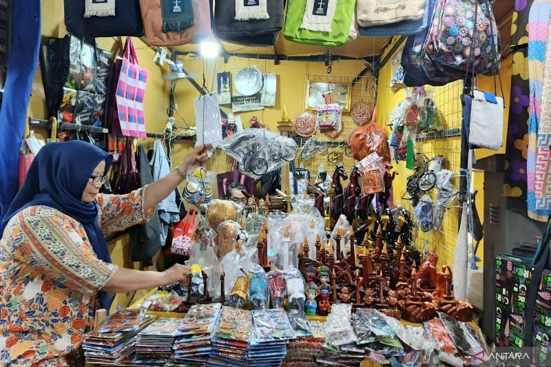 Berkah HUT RI Ke-80: Omzet UMKM Monas Meroket!