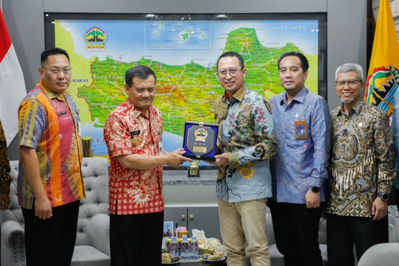  Listrik Gratis! Jateng Sasar 1.000 Rumah Warga Miskin