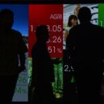 Saham Haji Isam Terbang Tinggi, Prajogo Loyo?