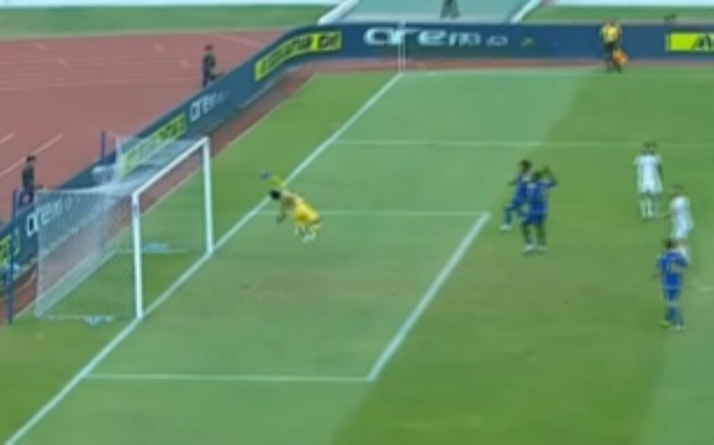 Drama Penalti! Arema FC Kudeta Puncak Klasemen!