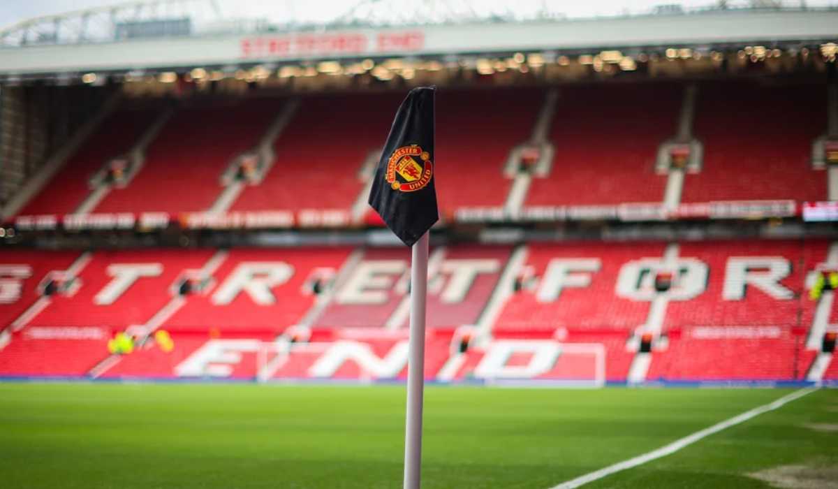 MU Bajak Direktur Akademi Brentford!