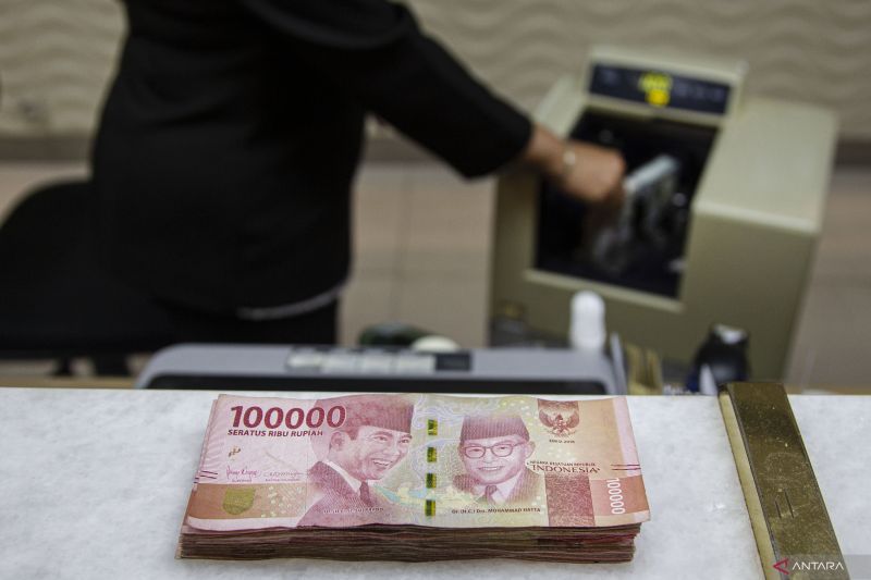 Rupiah Bangkit! Dolar AS Tumbang di Awal Sesi