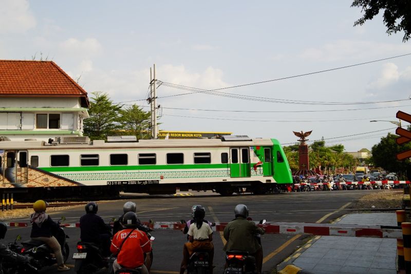 KA BIAS Kini Sampai Caruban! Ada Apa?