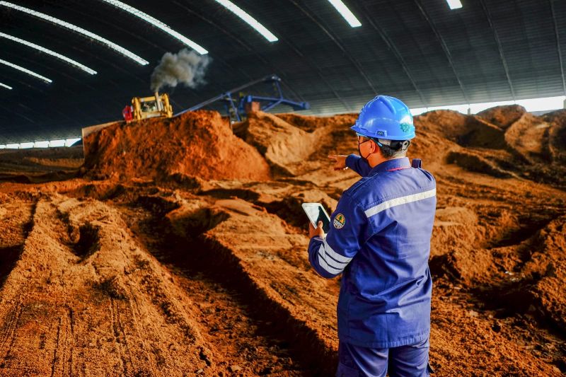 PLN NP Genjot Energi Hijau, Emisi Turun Drastis!