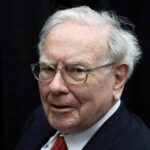 Warren Buffett Gigit Jari! Laba Anjlok Gara-Gara...?